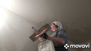 Выравнивание потолка под стеклохолст