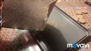 Делаем подставку под горячие из пробок от вина и шампанского .