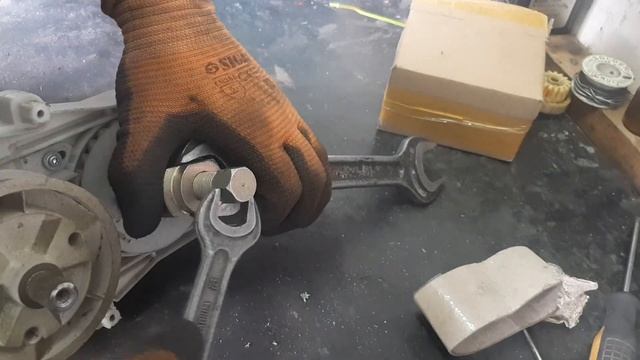 Как снять запрессованный шкив газонокосилки? ?? смотреть онлайн