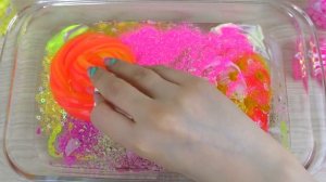 Mix PINK & YELLOW SLIME Mixing makeup and glitter into Clear Slime Satisfying Slime Videos