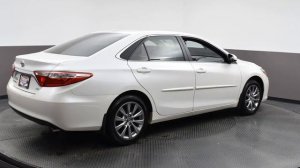 2016 Super White Toyota Camry 4D Sedan #2567B