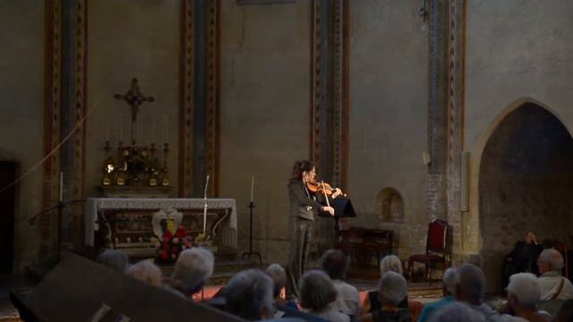 Liana Gourdjia - Bach Ciaccone from d minor Partita BWV 1004 смотреть онлайн