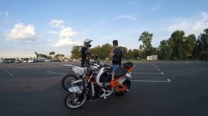 Stuntriding Honda CRF 450 Vs Yamaha R6