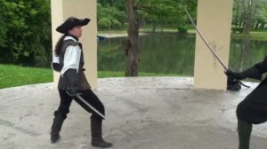 Из курса по арт-фехтованию: сабля, уклонения-контратаки