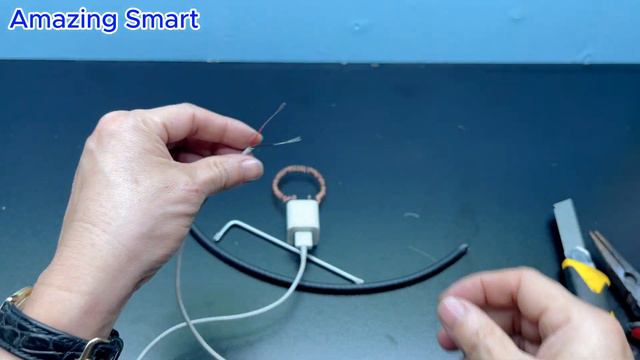 Just insert the CHARGER into your TV and Watch all the channels over the world! смотреть онлайн