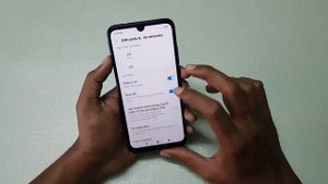 How to insert SIM card & MicroSD card in Xiaomi Redmi Note 7 Pro