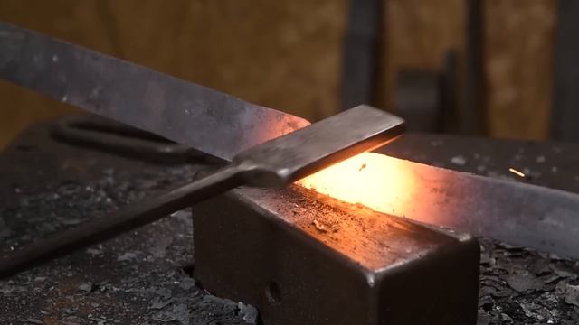 Blacksmithing - Making a kindling splitter