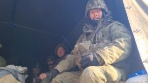 Воин-бурят читает стихи о любви