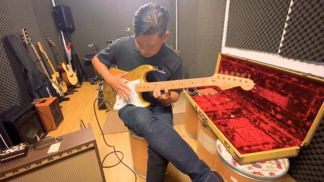 SoundCheck/Fender Masterbuilt Eric Clapton Goldleaf by Todd Krause смотреть онлайн