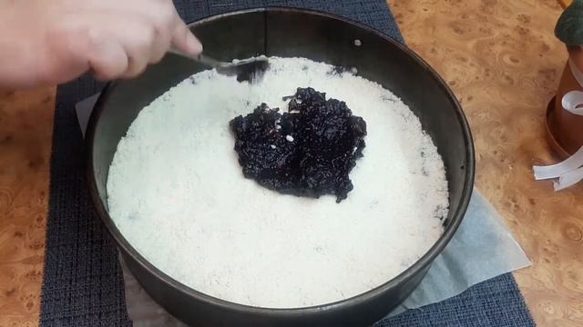 Самый простой рецепт пирога из 5 ингредиентов с джемом в духовке