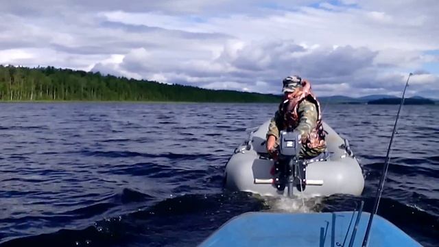 Лодка Адмирал 280 под мотором Ямаха2 смотреть онлайн