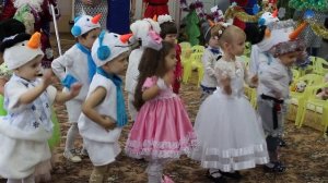 Новогодний танец  малышей!