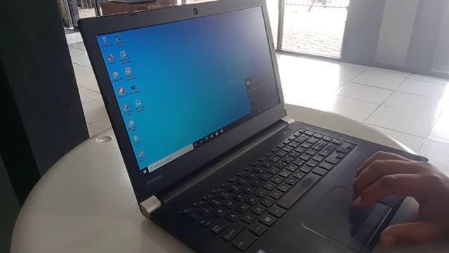 Review Toshiba A40-C Core i5 Gen 6 | Laptop 3 Jutaan Super Slim смотреть онлайн