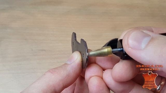 замена кожаного крепления клатча louis vuitton сумки Луи Витон смотреть онлайн