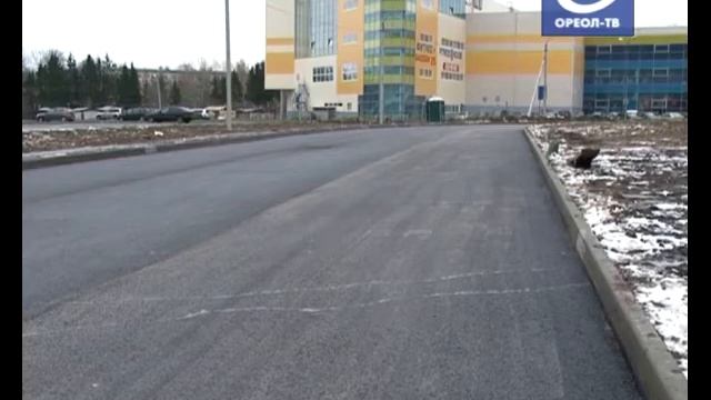 Гатчина: началось асфальтирование ул. Кныша. смотреть онлайн