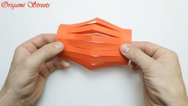 Как сделать фонарь из бумаги. Новогоднее украшение смотреть онлайн