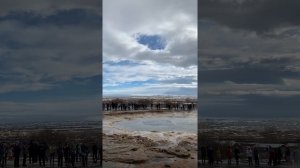 Исландия. Извержение гейзера Строккюр | geysir iceland strokkur