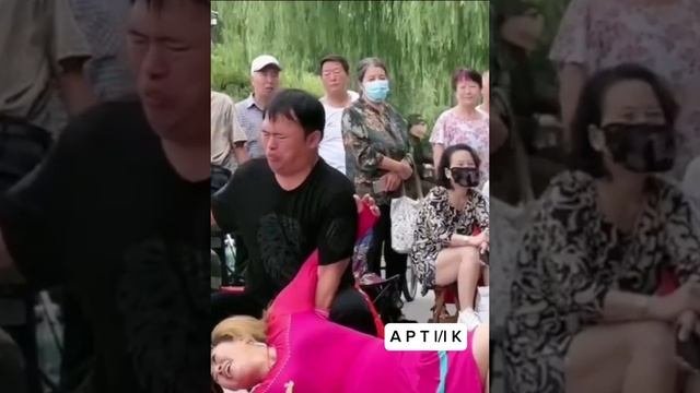 ДЕРЖИСЬ МУЖИК .....