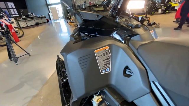 Ski-Doo Expedition смотреть онлайн