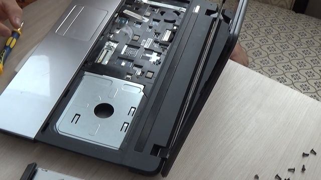 Разборка ноутбука Packard Bell ENTE11HC-53236G75Mnks смотреть онлайн