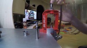 Снаряжение 410 калибра на прессе lee. Первые пробы. Часть 1.