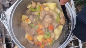 Куырдак из говядины с картошкой в казане - Рецепт и видео приготовления куырдака по казахски в гора