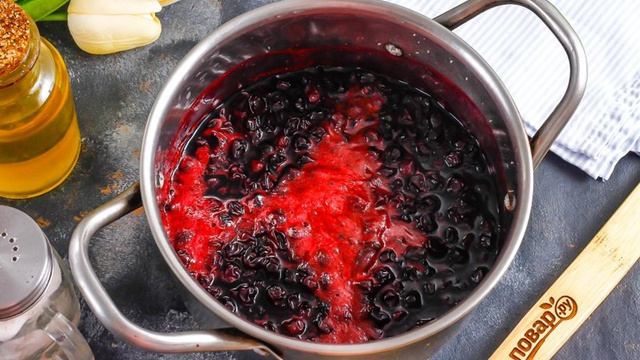 Блинный торт с черникой
