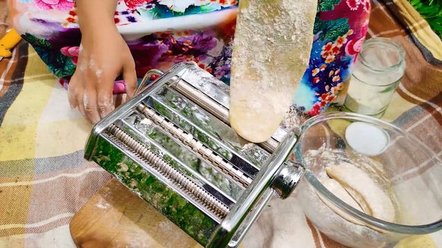 IRAN Cooking 🌸 Cooking noodles with (wild vegetables) in the nature full of spring blossoms🌹🌼🌷 смотреть онлайн