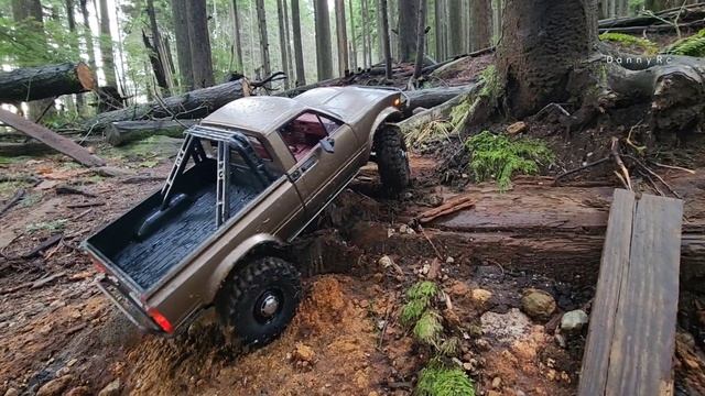 Rc4wd 1987 Toyota Xtra-Cab Scx10lll and Scale Rc4wd fully Built tf2