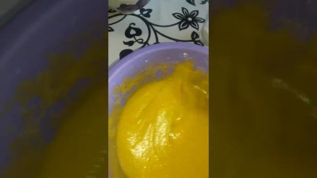 Простой рецепт домашних вафель с вареной сгущенкой.