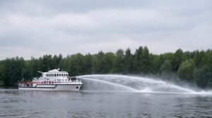 Спасатели показали возможности корабля "Полковник Чернышев"