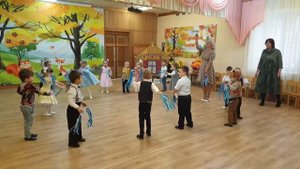 Танец ?️?️?️с дождинками на осеннем утреннике в детском саду | Средняя группа детского сада