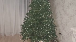 КУПИЛИ ШИКАРНУЮ ИСКУССТВЕННУЮ ЕЛЬ. НАМОТАЛА 320 МЕТРОВ ГИРЛЯНДЫ! НАША ОБНОВЛЕННАЯ ГОСТИНАЯ.