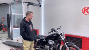 Замер мощности на диностенде необычного Harley-Davidson Sportster 883