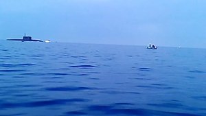 Особенности рыбалки в Севастополе. Подлодка разгоняет рыбаков.