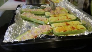 ПП Рецепт. Лодочки из кабачка с куриной грудкой под сырной шапочкой.  Пальчики оближешь.