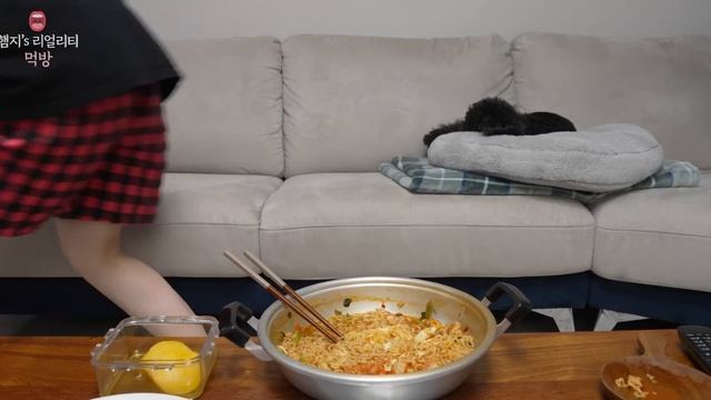 리얼먹방▶모자랄땐 소면 추가!! 김치국수라면☆디저트는 "크림찹쌀떡"ㅣKimchi Ramyun & Cream "Tteok"ㅣREAL SOUNDㅣASMR MUKBANGㅣ