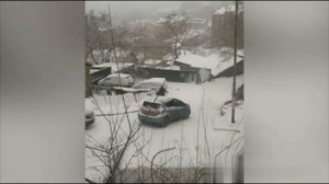 Мартовский гололёд во Владивостоке.