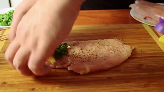 Куриные рулетики с тягучим сыром | Рецепт рулетов из курицы