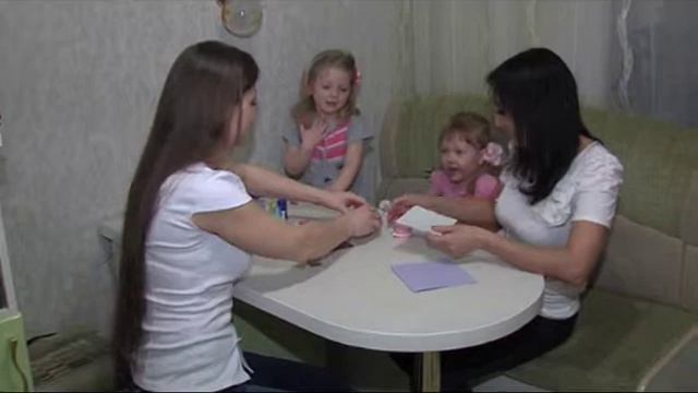 ЛайфХак подарок маме на 8 марта от Василины и Дневника Мамы смотреть онлайн