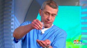 Нагноение на пальце - панариций. Жить здорово! Фрагмент выпуска от 04.05.2017