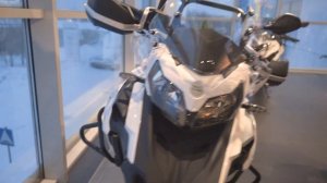 Купил себе мотоцикл Benelli TRK 251, а жене шубу!!!