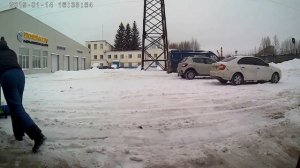 Уборка снега ручным бульдозером (грейдером)