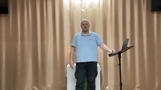 тщетно чтут Меня, уча учениям, заповедям человеческим