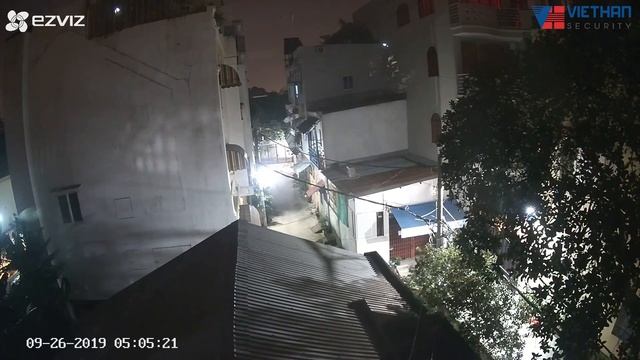 Video ngoài trời của Camera EZVIZ C3W CS-CV310 Color Night Vision смотреть онлайн