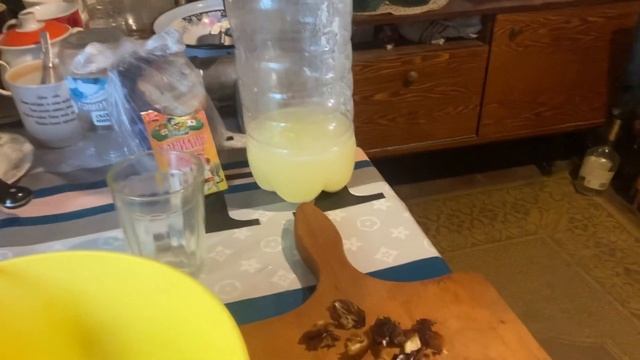 Вкусный виноград.??Муж варит лестницу.Я пеку кекс.? смотреть онлайн