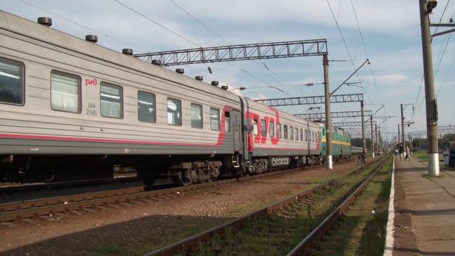 Прибытие ЧС8-054 с поездом №497 Ижевск — Адлер смотреть онлайн