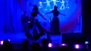 танец  с факелами в стиле трайбл под живую музыку