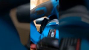 Ручная аккумуляторная дисковая пила Toua DCC180