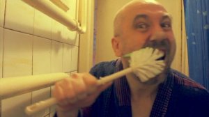 ?Чищу зубы Ёршиком для унитаза  ❌Лайфхак  как @SlivkiShow только проще